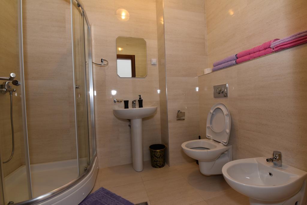 Lux Apartments Kristina Budva Buitenkant foto