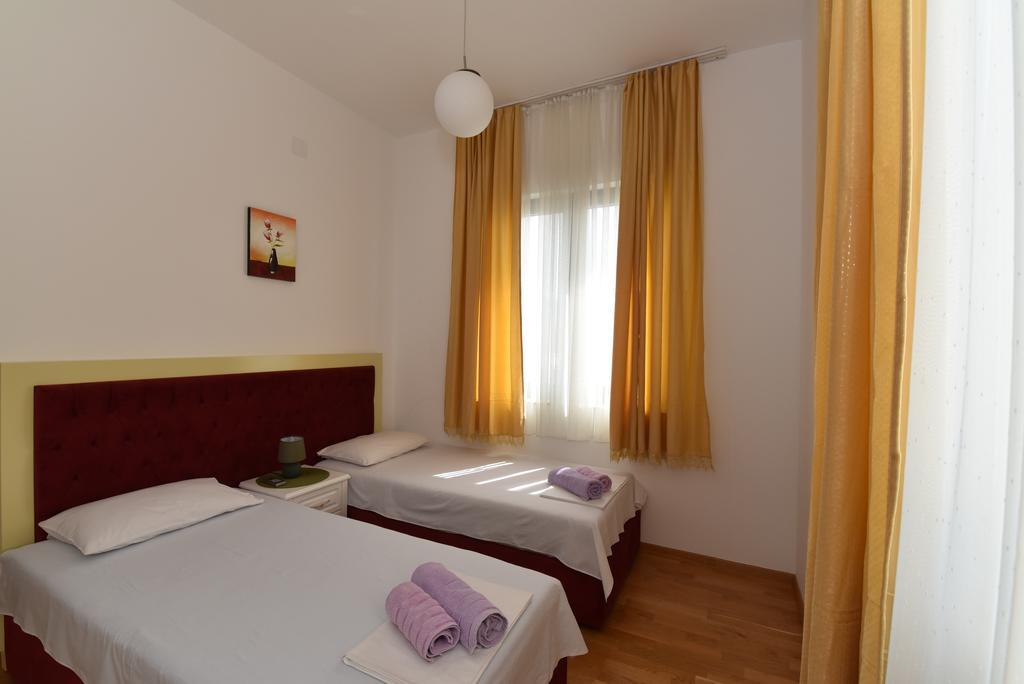 Lux Apartments Kristina Budva Buitenkant foto